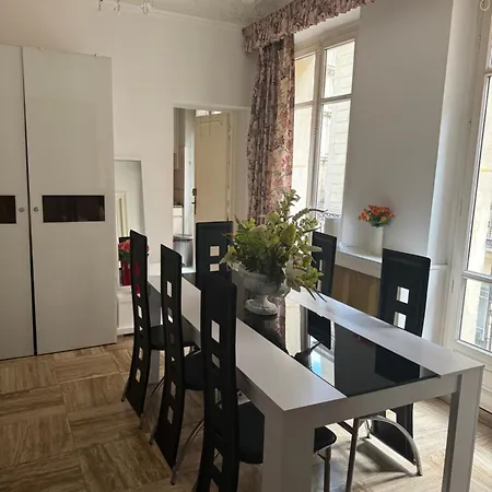 Apartment 3 Pieces 64 M2 Dans 16, 2 Minutes Du Metro Michel Ange Auteuil, 6 Personnes