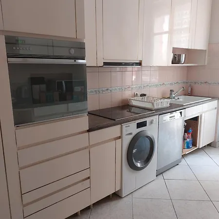 Apartment 3 Pieces 64 M2 Dans 16, 2 Minutes Du Metro Michel Ange Auteuil, 6 Personnes